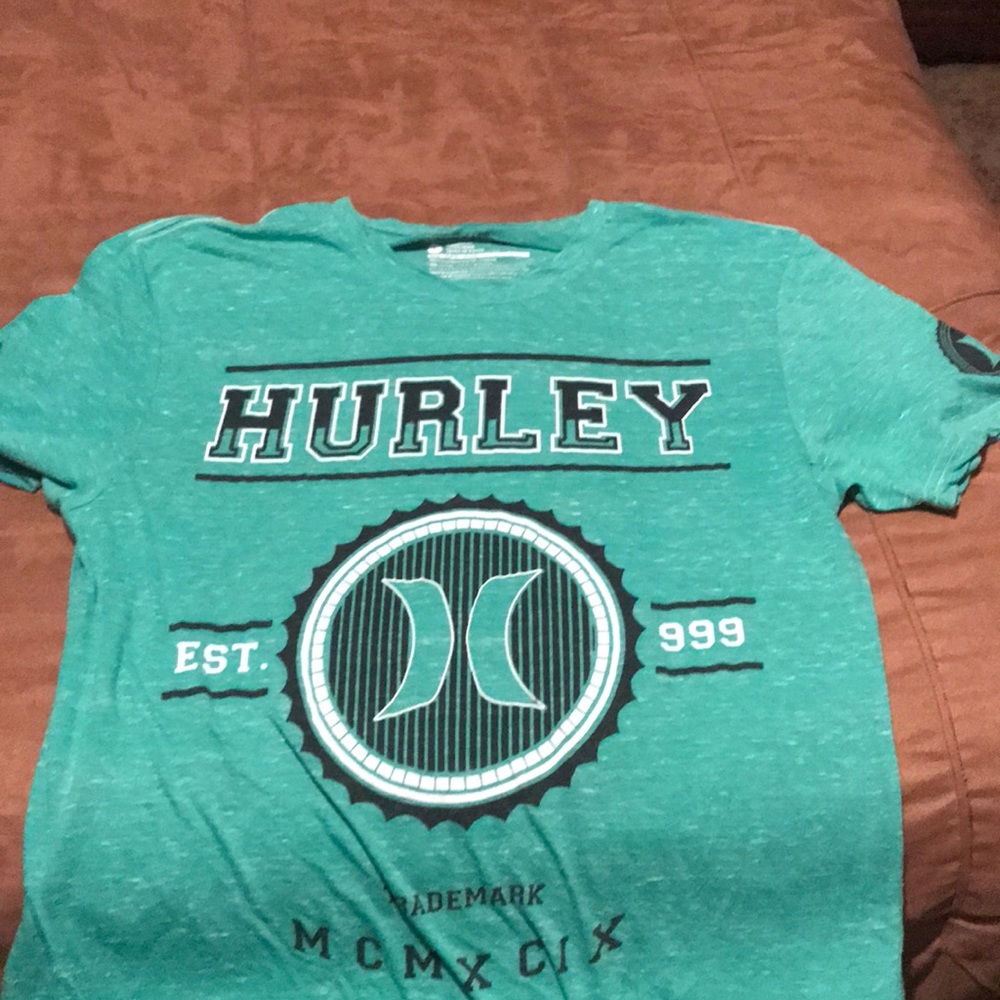 Hurley tee